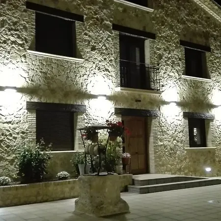 Rosales De Isabel Country house *