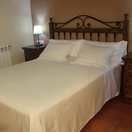 Rosales De Isabel Country house *